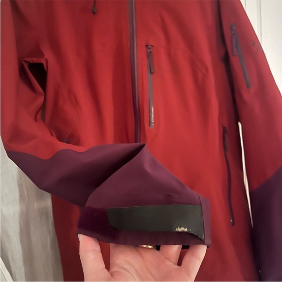 Arc'teryx Women’s Jacket - Picture 4 of 4